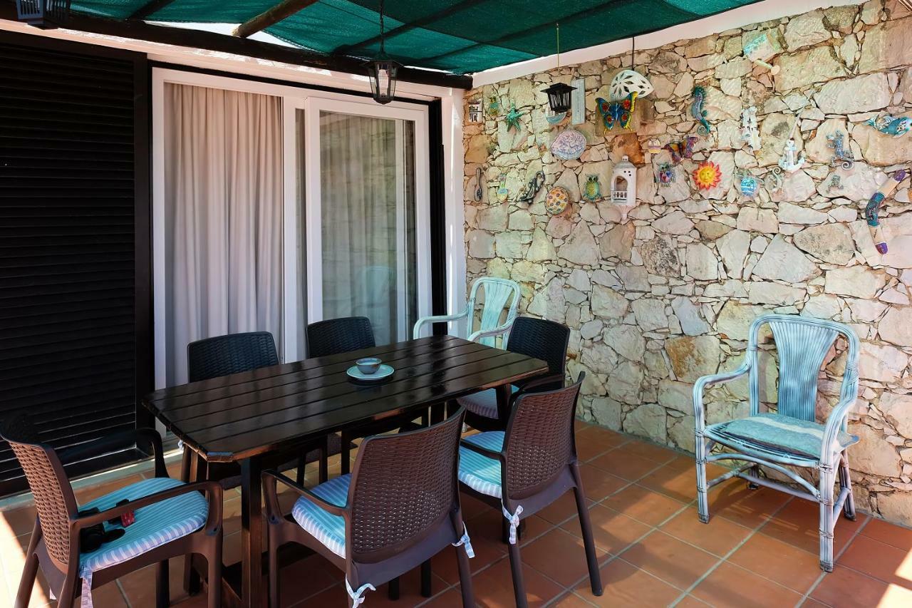 Lotus Villa, Villa *
